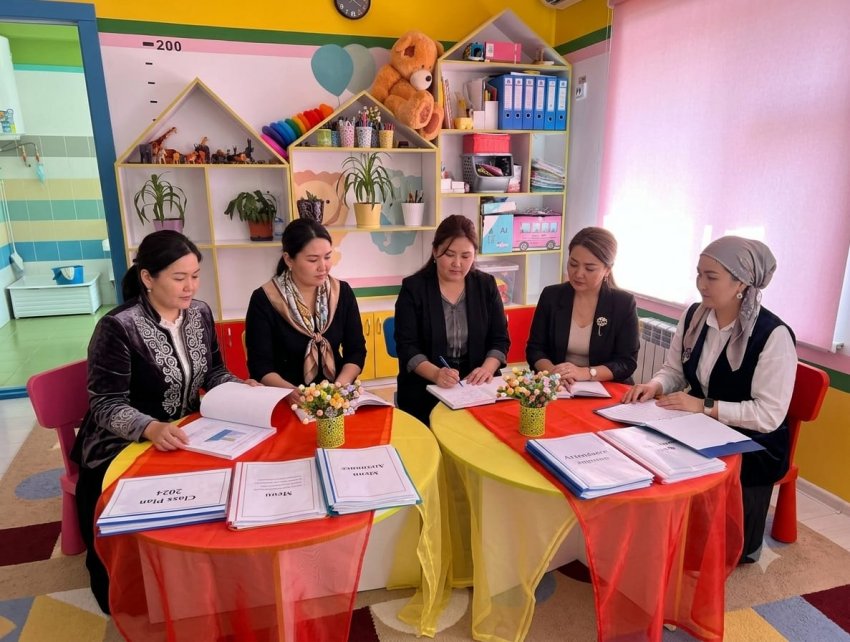 Ата аналармен жұмыс